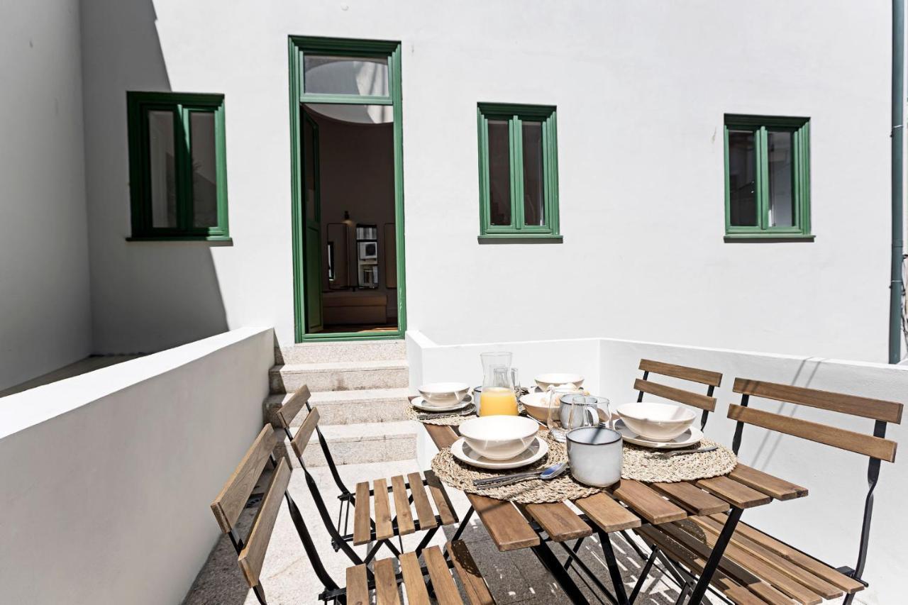 D. João IV Apartments by LovelyStay Porto Exterior foto