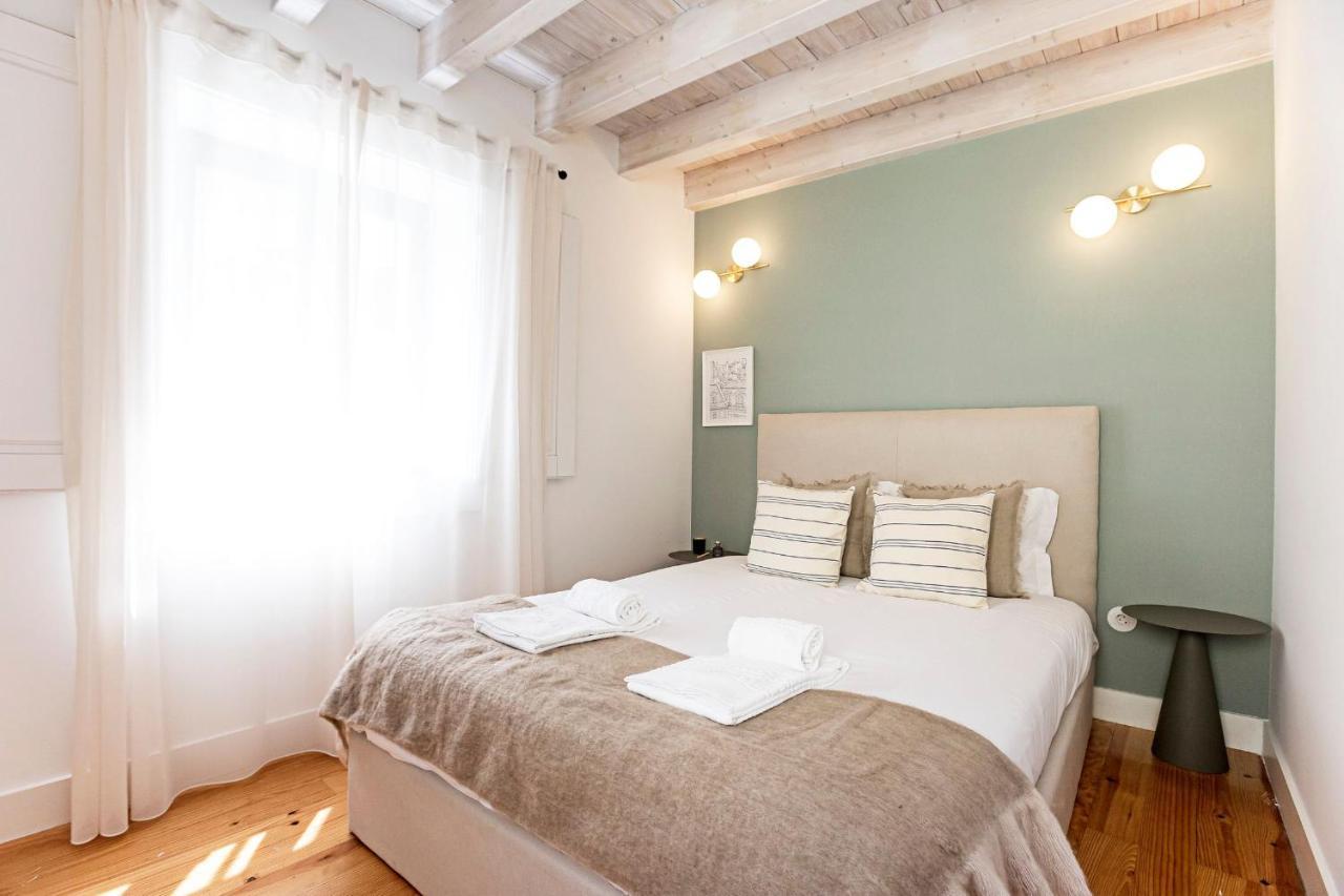 D. João IV Apartments by LovelyStay Porto Exterior foto